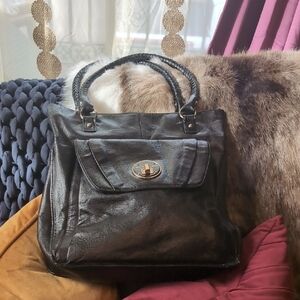 Elegant Elliot Lucca Black Leather Purse